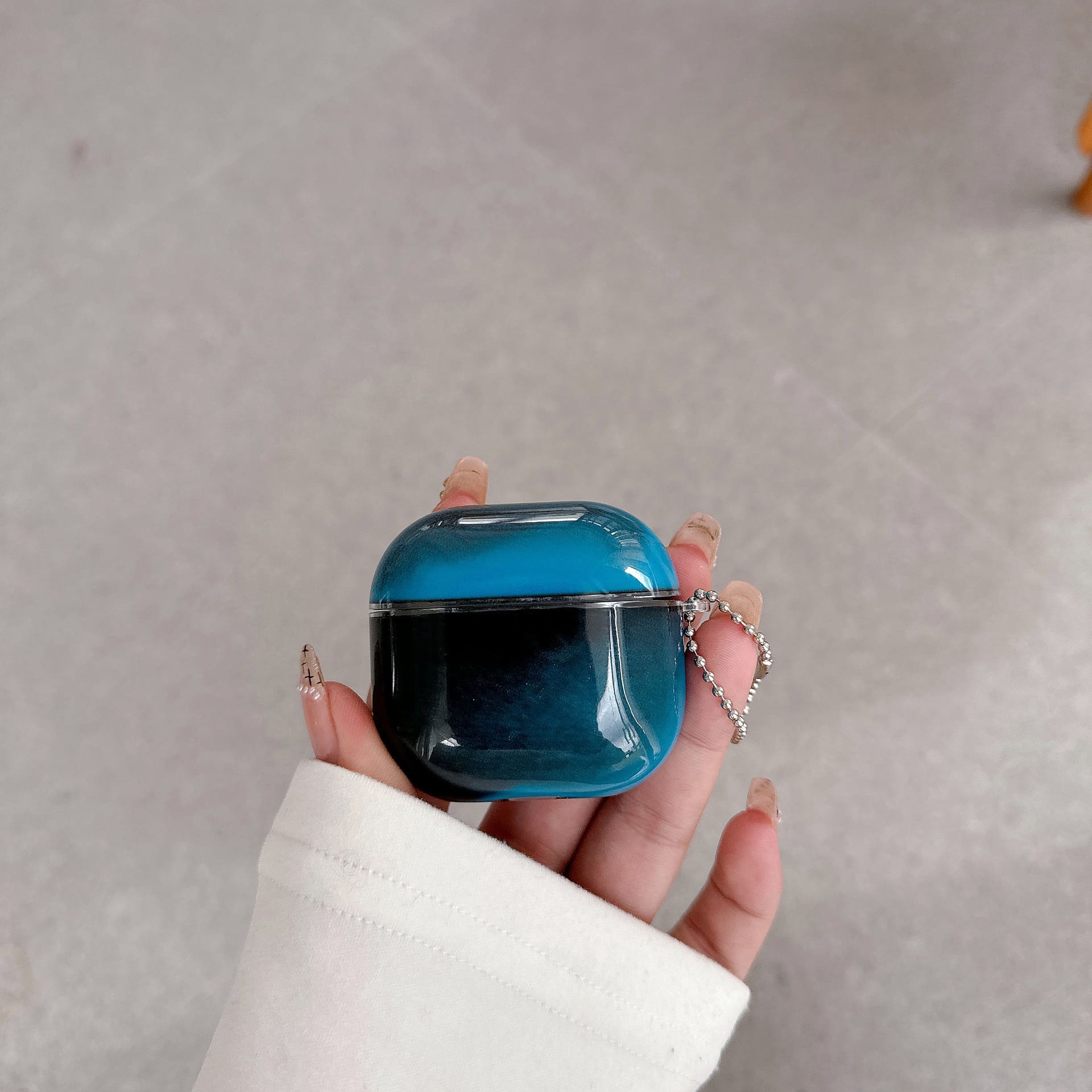 Parlayan AirPods Kulaklık Kılıfı – Floresan Quicksand Sıvı Parlak Kum Kılıf - Bi Elma