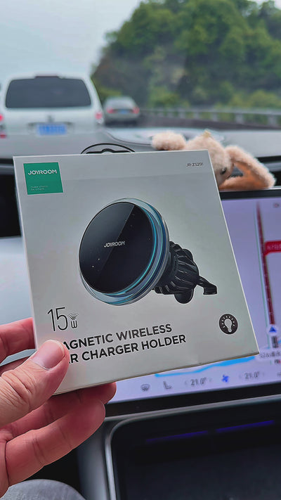 JOYROOM Magnetic Wireless Car Charging Stand (Coolling Fall)