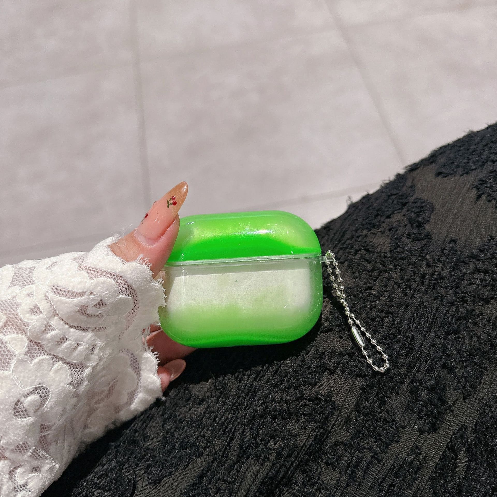 Parlayan AirPods Kulaklık Kılıfı – Floresan Quicksand Sıvı Parlak Kum Kılıf - Bi Elma